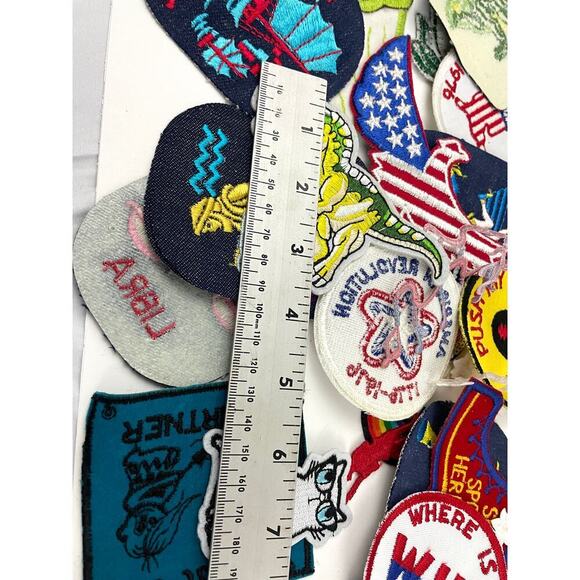 150 PC Assorted Sewing Applique Patches Iron on Sew On NEW Mixed Sequin Crafting - Picture 5 of 16